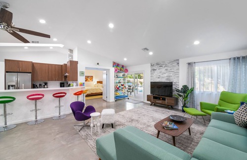 Cathedral City Casa | Palm Springs getaway - mid century home w/ saltwater pool & mountain views