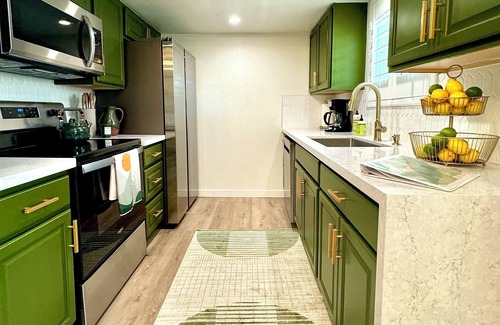 Cathedral City Condominio | Palm Springs Royale Amazing 1-bedroom condo with WiFi, AC in unique Palm Springs