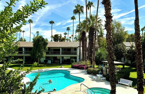 Cathedral City Condominio | Palm Springs Royale Amazing 1-bedroom condo with WiFi, AC in unique Palm Springs