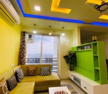 Rajkot Apartamento | Palm Suite With Sky Terrace Penthouse 11th Floor