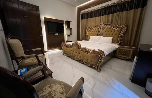 Lahore Hotel | Palm Tree Hotel & Suites