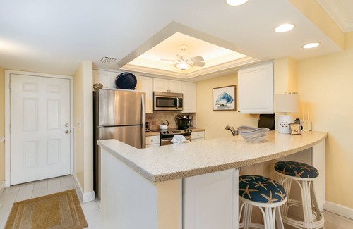 Sanibel Condominio | Palm Trees and 80 Degrees