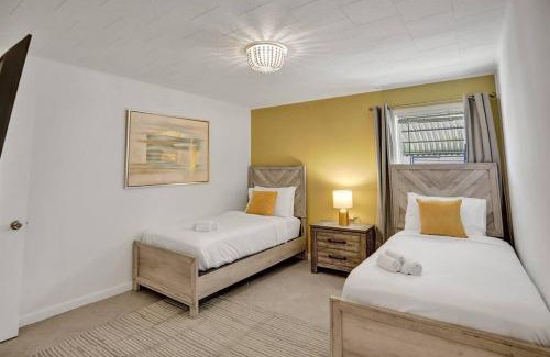 Southwest Apartamento | Palm Wave Says - 5 Star - Quiet Area - Stocked