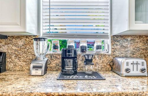 Southwest Apartamento | Palm Wave Says - Quietness in Best Location