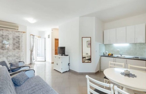 Herceg Novi Apartamento | Palma Apartment 3 Deluxe mit Seitlichen Meerblick