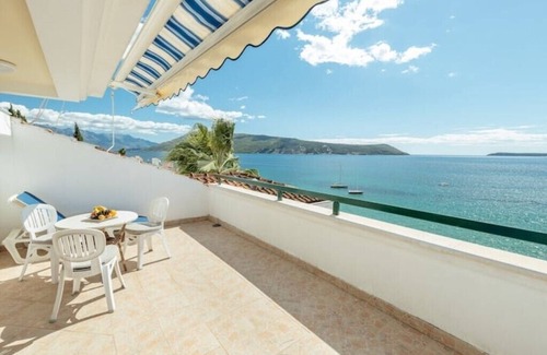 Herceg Novi Apartamento | Palma Apartment 4 Deluxe mit Meerblick