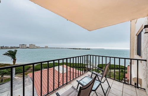 Palma del Mar Condominio | Palma 'Beautiful Mornings' on Boca Ciega Bay