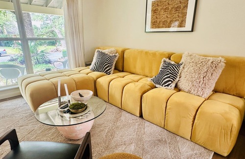 Clarksville Cabaña | Palma Plaza Unit C