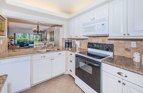 Palma del Mar Condominio | Palma Walking Trails Through Lush, Tropical Gardens