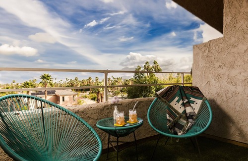 Warm Sands Condominio | Palme Diem! Condo Close to Downtown!