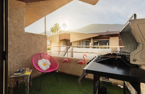 Warm Sands Condominio | Palme Diem! Condo Close to Downtown!
