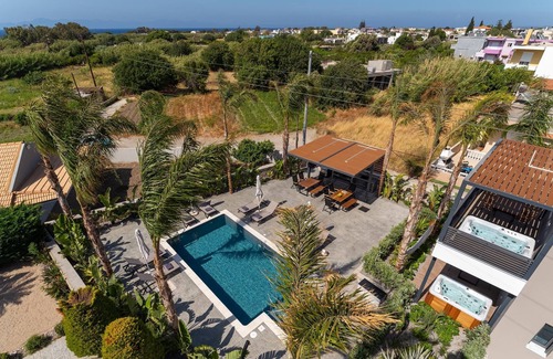 Petaloudes Apartamento | Palmeral Luxury Suites - Robelini First Floor