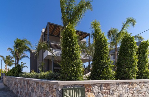 Petaloudes Apartamento | Palmeral Luxury Suites - Plumeria Ground Floor