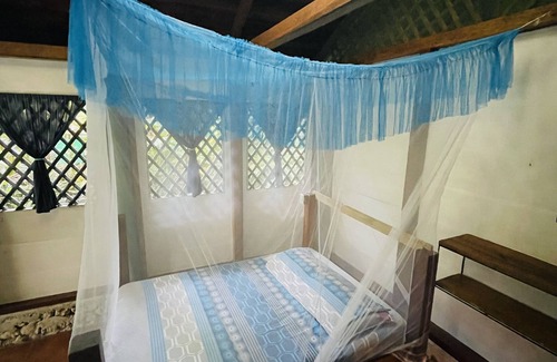 Puerto Barrios Cabina | The Round House Hotel
