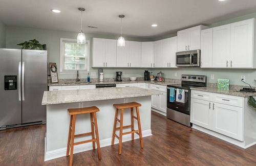 Pigeon Point Casa | Palmetto Cottage - Downtown Beaufort - Minutes to Parris Island!