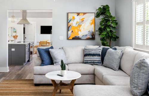 Mount Pleasant Casa | Palmetto Grove Walk to Shem Creek Mins to Dwtn