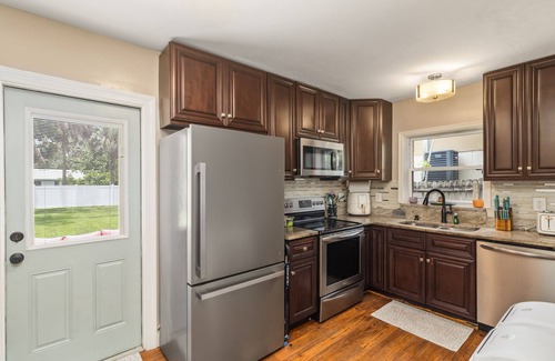 Palmetto Cabaña | Palmetto Historic Beach Cottage