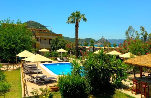 Avlana Hotel | Palmiye Otel & Restaurant