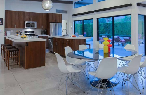 Palm Springs Casa | Lo mejor en Palm Springs Aparece en Dwell 5 habitaciones y todos los baños en suite