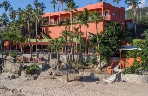 Buenavista Apartamento | Paloma Jr. Suites 2nd Floor 2-rooms -patio & ocean view