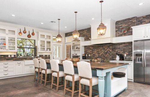 Canyon Lake Casa | Hermosa Hill Country Home - Capacidad hasta 10 con vistas y espacio al aire libre increíble!