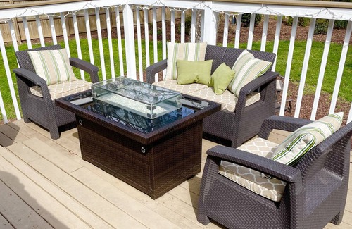 Greensboro Casa | Pamper Yourself in a Spa like home (Hot tub, Sauna, Mini-Gym) Great location!