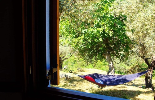 Skopelos Cabaña | Pan Flute Cottage - una casa de campo rodeada de naturaleza y mito.