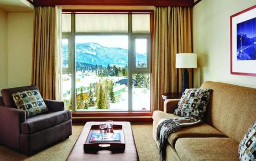 Whistler Village Hotel | Pan Pacific Whistler Village Centre