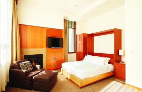 Whistler Village Hotel | Pan Pacific Whistler Village Centre