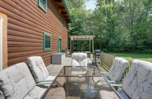 Niobe Casa | Panama Cabin on 36 Acres with Hot Tub and Trails!