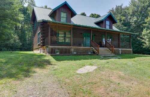 Niobe Casa | Panama Cabin on 36 Acres with Hot Tub and Trails!