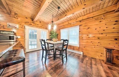 Niobe Cabina | Panama Cabin on 36 Acres w/ Hot Tub & Trails!