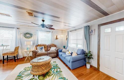 Biltmore Beach Casa | Panama City Cottage Comfort