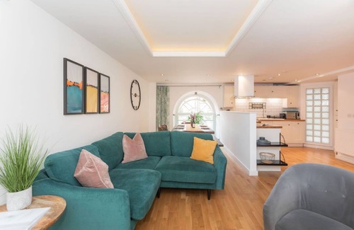 Bath Apartamento | Panda Sanctuaries, Kensington Chapel Apartment