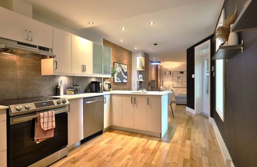 Sainte-Marie Apartamento | Panet – Chic 3BR Near Parc Lafontaine & Metro