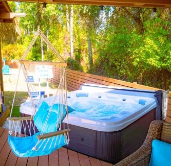 Thomas Drive Casa | Panhandle Paradise, Heated Pool, Hot Tub, Mini & Disc Golf, Game Room