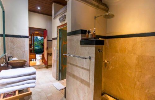 Melayang Villa | Panorama 4BR Villa Exclusive Presidential ZN58