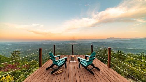 Sevierville Casa | Panorama by AvantStay Unparalleled Views Deck w HotTub Game Room Pool Table