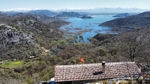Karuc Casa | Panorama Stone Houses - Skadar Lake