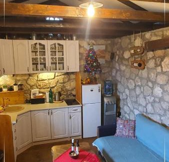 Karuc Casa | Panorama Stone Houses - Skadar Lake