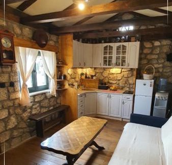 Karuc Casa | Panorama Stone Houses - Skadar Lake
