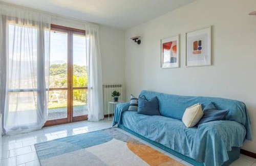 Brezzo di Bedero Apartamento | "Panorama sul Lago" Lake Maggiore, Free Wifi Netflix and Tennis