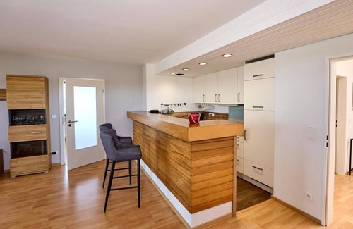 Daun Apartamento | PanoramaSicht - Daun from above - 4-bed vacation apartment shower/WC, 2 bedrooms