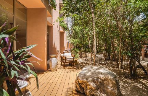 Jimenez Apartamento | Panoramic 3BR PH Private Roof Gym Osmosis