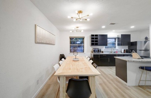 White Rock Hills Casa | Panoramic 4BR/3B Home with Pool, Grill, Sauna & Game Room