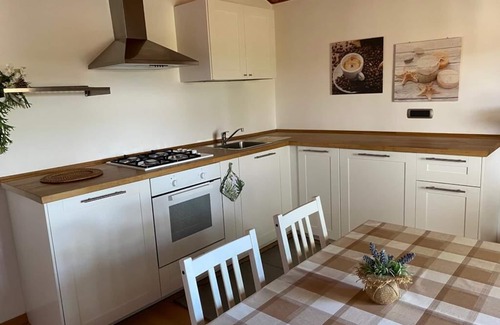 Fiorenzuola di Focara Apartamento | Ático panorámico entre verde y mar