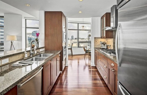 Columbia Condominio | Panoramic Bay & City Views *2BR*Pool*Gym*Parking