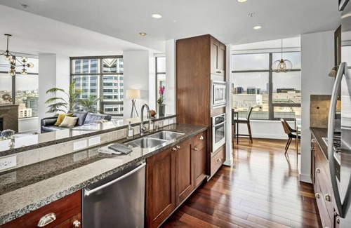 Columbia Condominio | Panoramic Bay & City Views *2BR*Pool*Gym*Parking