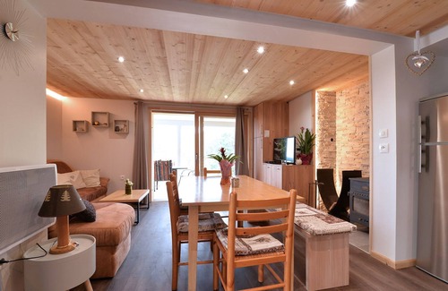 Fellering Chalet De Esquí | Chalet panorámico con hermosa vista al valle y bien accesible.
