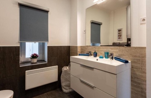 Svabhegy Apartamento | Panoramic Comfort in the Luxurious Green District!